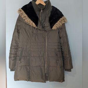 Reitmans Women's Large Down Filled Faux Fur‎ Lined Hood Jacket Army Green
